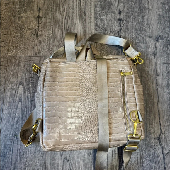 Fawn Design The Original Croc Latte Mini - Picture 5 of 5